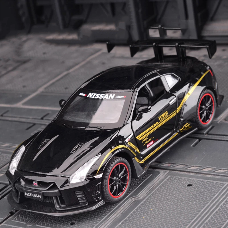 Miniatura Nissan GTR R351:32